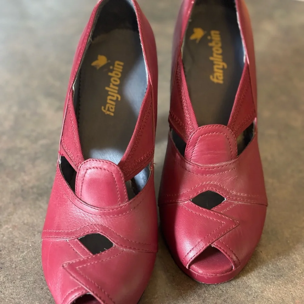 Farylrobin Red Chunky Heel Peep-Toe Shoes - Picture 5 of 8